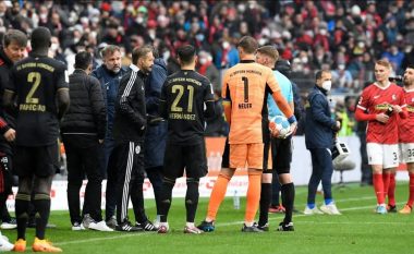 Hamann: Bayern Munich duhet të dënohet që luajti me 12 lojtarë në fushë