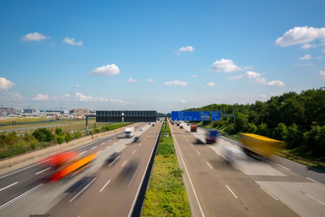 Ministri gjerman kundër kufizimeve të shpejtësisë në autostrada