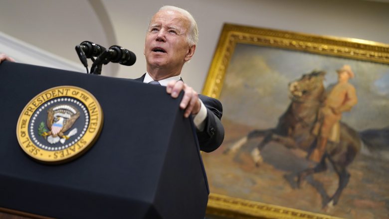 Biden thotë se është “e diskutueshme” nëse Rusia kontrollon Mariupolin