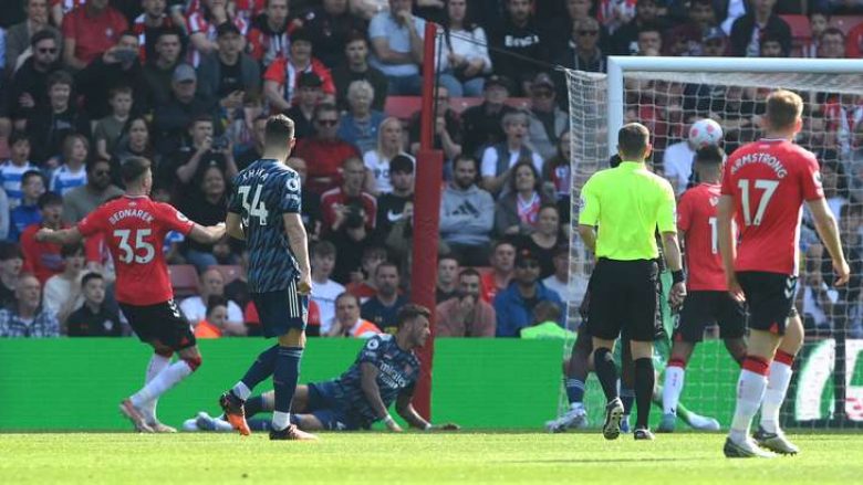 Arsenali nuk këndellet, pëson edhe nga Southampton