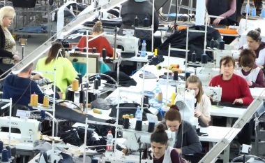 Industria e tekstilit dhe këpucëve në Shqipëri ka nevojë për 20 mijë punëtorë, alternativë po shihen shtetasit nga Sri Lanka apo Filipinet
