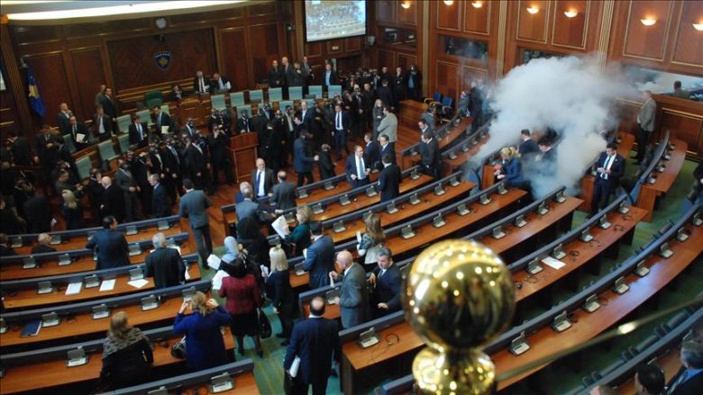 Konjufca në gjykatë, deklarohet i pafajshëm për hedhje të gazit lotsjellës dhe pengim të personit zyrtar në Kuvend