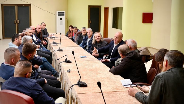 Haradinaj takon përfaqësuesit e AAK-së në veri të Mitrovicës