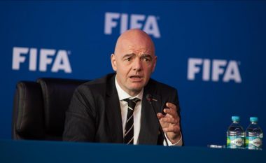 Rregulli i 'çmendur' që synon ta inkuadrojë FIFA në "Katar 2022" pritet t'i acarojë lojtarët