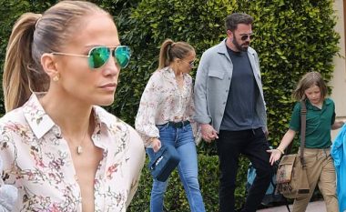 Ben Affleck dhe Jennifer Lopez duken me stil teksa shijojnë shëtitjet më djalin e aktorit në Santa Monica