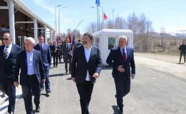 Kosova e Shqipëria hapën pikën e përbashkët të kalimit kufitar