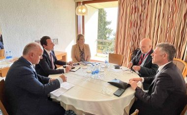 Kurti flet për takimet që kishte në Forumin Ekonomik Delphi: Kosova ofron mundësi për investime, në fokus burimet e ripërtëritshme të energjisë