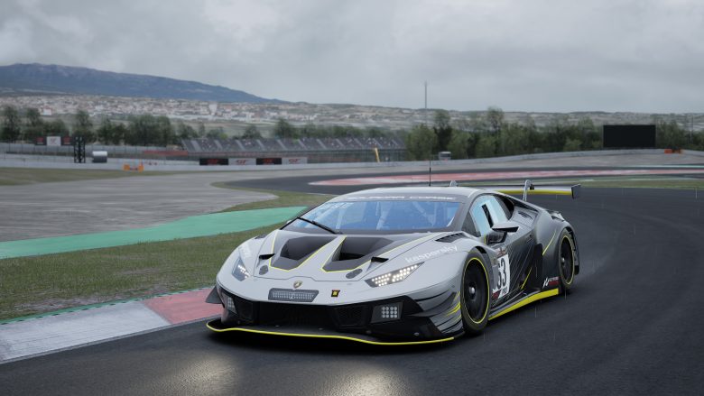 Lamborghini lanson ekipin e parë të eSports për gara virtuale