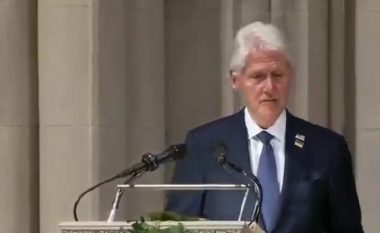 Bill Clinton kujton vizitën me Albright në Kosovë