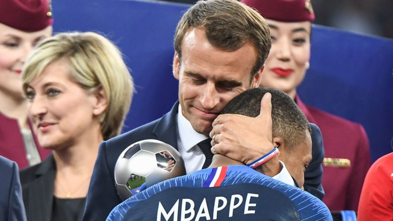 Macron dhe Emiri i Katarit po tentojnë ta bindin Mbappen që të qëndrojë te PSG