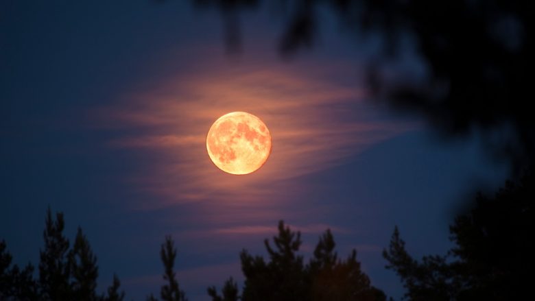 Gjithçka që duhet të dini për Hënën e Re që vjen në fund të muajit prill