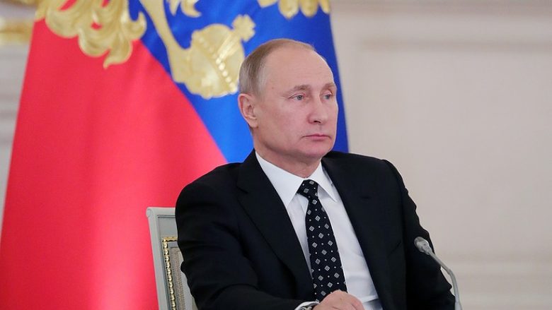 Putin e pranon se sanksionet po i shkaktojnë probleme Rusisë