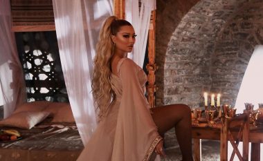 “Sekret” e Ronela Hajatit renditet në pozitën e pestë si kënga më e dëgjuar e “Eurovision 2022” gjatë muajit mars