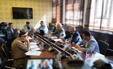 Komisioni për Legjislacion miraton raportin me amendamente për Projektligjin për KPK-në, kritikohet nga opozita