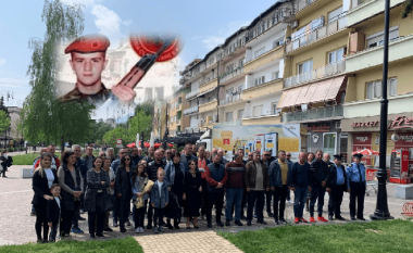 Nderime dhe homazhe në 23 vjetorin e rënies së Ahmet Gjikollit