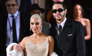 Pas tri martesave të dështuara, Kim Kardashian thotë se dëshiron të martohet për herë të katërt