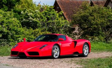 Shitet Ferrari Enzo me nënshkrimet e legjendave Schumacher, Barrichella – Todta e Brown