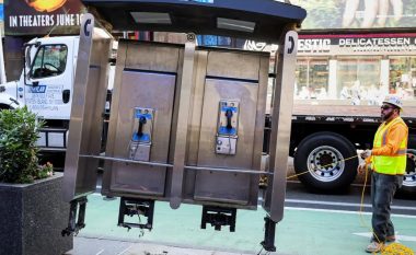 New Yorku largon edhe kabinën e fundit telefonike me pagesë