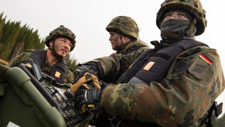 Gjermania forcon ushtrinë, 100 miliardë euro do të jepen për armë
