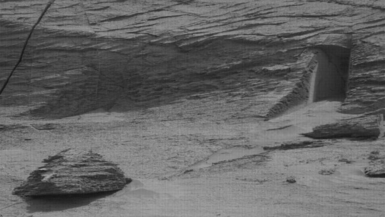 Zbulim misterioz në Planetin e Kuq, sonda e NASA-s filmon në Mars diçka që ngjan me një tunel të fshehtë