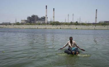 Të paktën 25 të vdekur shkaku i temperaturave të larta në Indi