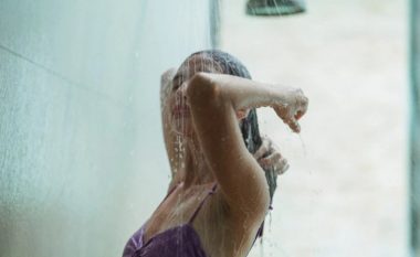 Shkencëtari zbulon: Idetë më të mira u vijnë njerëzve në dush