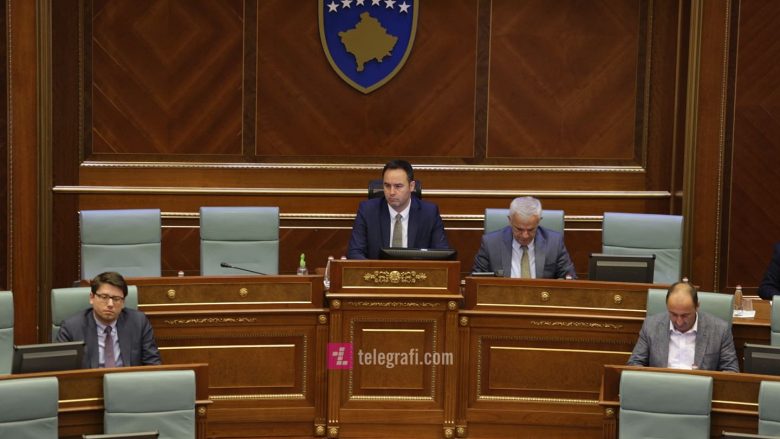 Tension në Kuvend – Konjufca thërret në takim nënkryetarët dhe shefat e grupeve parlamentare