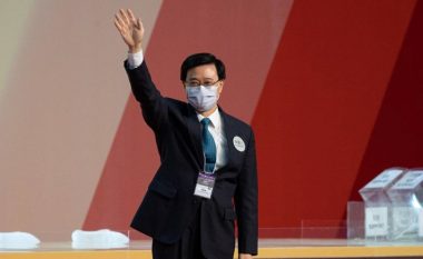 Ai fitoi 99 për qind të votave në një votim të fshehtë, bëhet lideri i ri i Hong Kongut