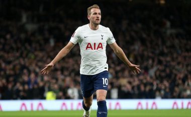 Kane nuk largohet nga Tottenham, madje ai mund të nënshkruajë kontratë të re