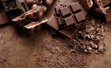 Disa përfitime që vijnë nga konsumi i çokollatës së zezë