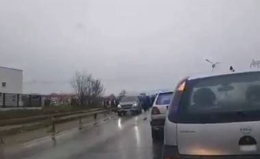 Dy të vdekur në një aksident në magjistralen Skenderaj – Drenas