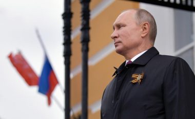 Vladimir Putinit “i janë dhënë tri vjet jetë” dhe “po humbet shikimin për shkak të sëmundjes” – shkruajnë mediat britanike