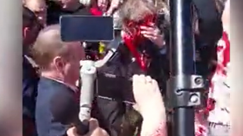 Ambasadori rus në Poloni sulmohet me bojë të kuqe nga përkrahësit e Ukrainës