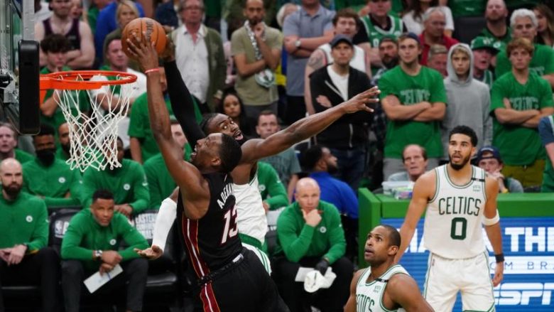 Heat marrin fitore si mysafirë të Celtics dhe kalojnë në epërsi