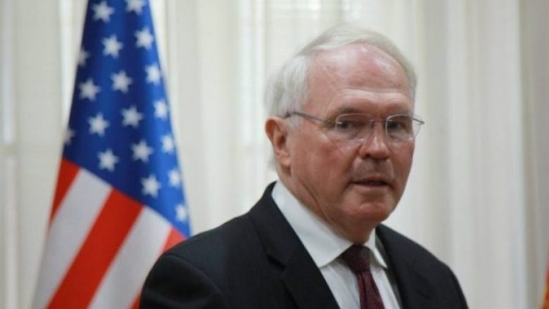 Ambasadori i SHBA-së në Beograd: Është gabim nëse Serbia beson se Rusia do ta ndihmojë në zgjidhjen e problemeve me Kosovën