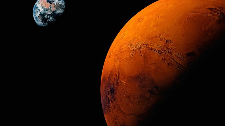 Presidentja e SpaceX parashikon se njerëzit do të shkelin Marsin në fund të dekadës
