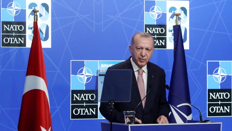 Turqia dhe Finlanda do të takohen për të diskutuar për NATO