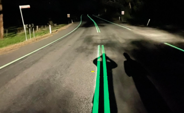 Australianët duan të vendosin shenja me shkëlqim në rrugë për vozitje më të sigurt