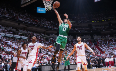 Boston Celtics fitojnë ndeshjen e shtatë ndaj Heat dhe shkojnë në finalen e madhe të NBA