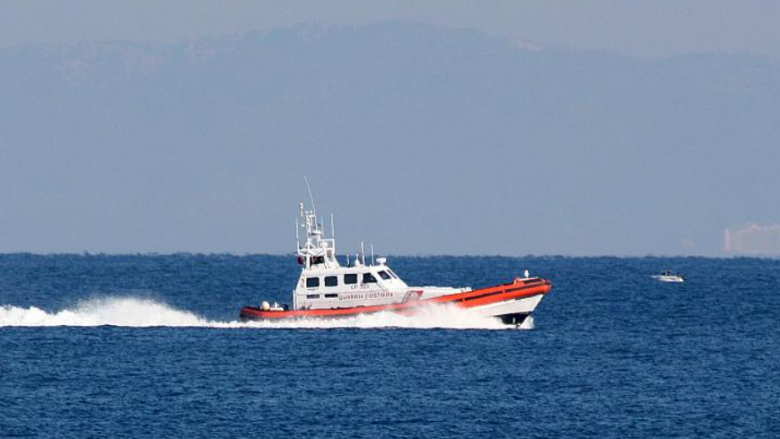 Fundoset anija italiane që si destinacion kishte Shqipërinë – vdesin dy marinarë dhe dy konsiderohen të zhdukur