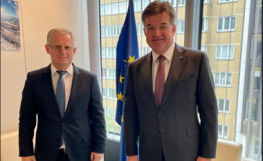 Përfundon takimi në Bruksel, nuk ka marrëveshje Kosovë-Serbi për targat e automjeteve