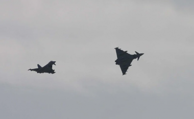 Eurofighters gjerman nuk e lejojnë aeroplanin spiun rus të shkel hapësirën ajrore të Gjermanisë