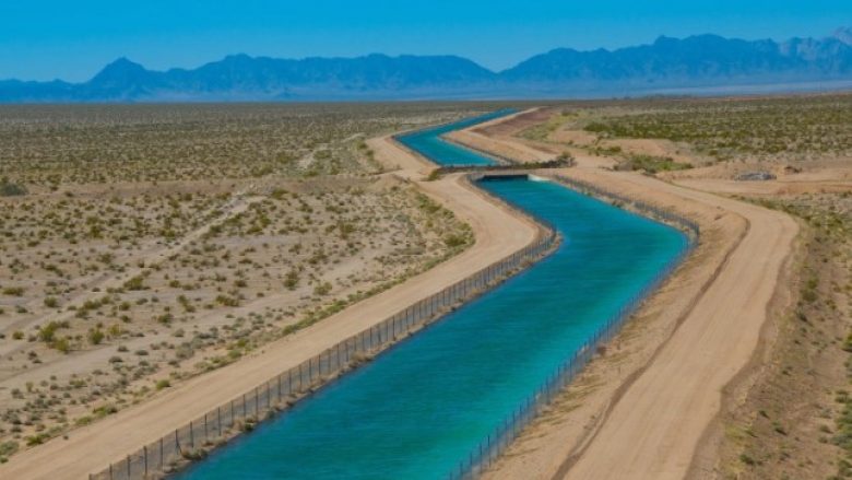 Kalifornia shpall kufizime të paprecedentë të furnizimit të ujit në mes të thatësirës