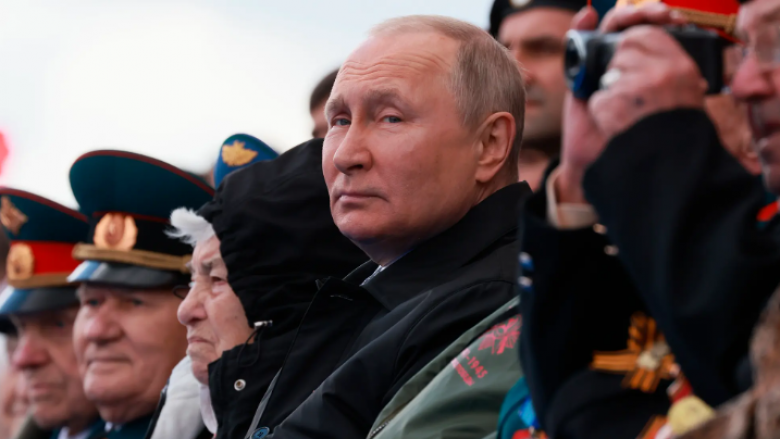 Agjentët rusë “besojnë se Putini është në gjendje të rëndë shëndetësore”