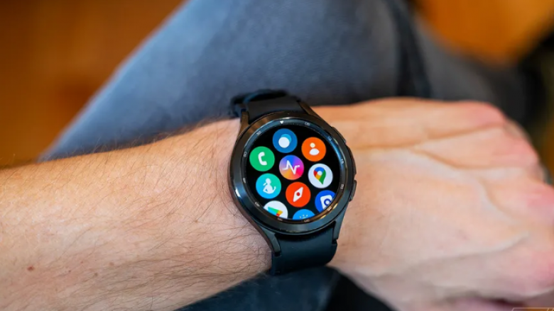 Google Assistant më në fund është i disponueshëm në “Samsung Galaxy Watch 4”