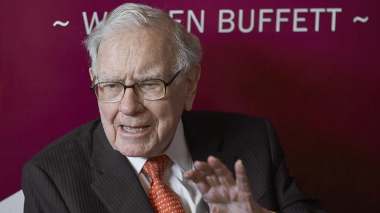Warren Buffett thotë se nuk do të blinte ‘të gjithë bitcoin-ët në botë’ as për 25 dollarë, vlerëson se ‘nuk prodhojnë asgjë’