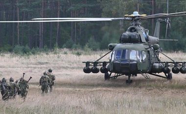 NATO tani ka 40,000 ushtarë në kufirin e Evropës me Rusinë