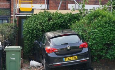 Një veturë u përplas në pjesën e përparme të shtëpisë së Boris Johnson në jug të Londrës