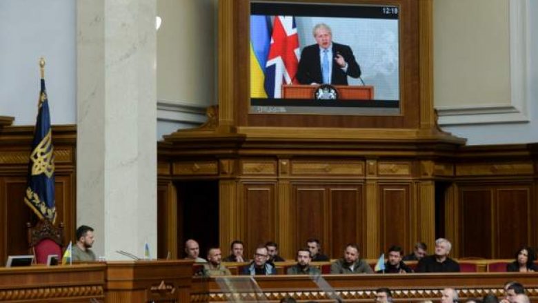 Boris Johnson, parlamentit të Ukrainës: Ju do të fitoni luftën dhe do të jeni të lirë