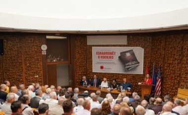 Promovohet romani i Bardhyl Mahmutit mbi të vërtetën e gjenocidit serb në Kosovë